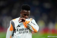 足球巨星登贝莱金球荣耀，转会费风云与女足纪录背后的力量